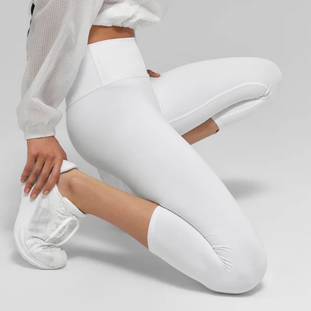 ALO Yoga White Crop Leggings